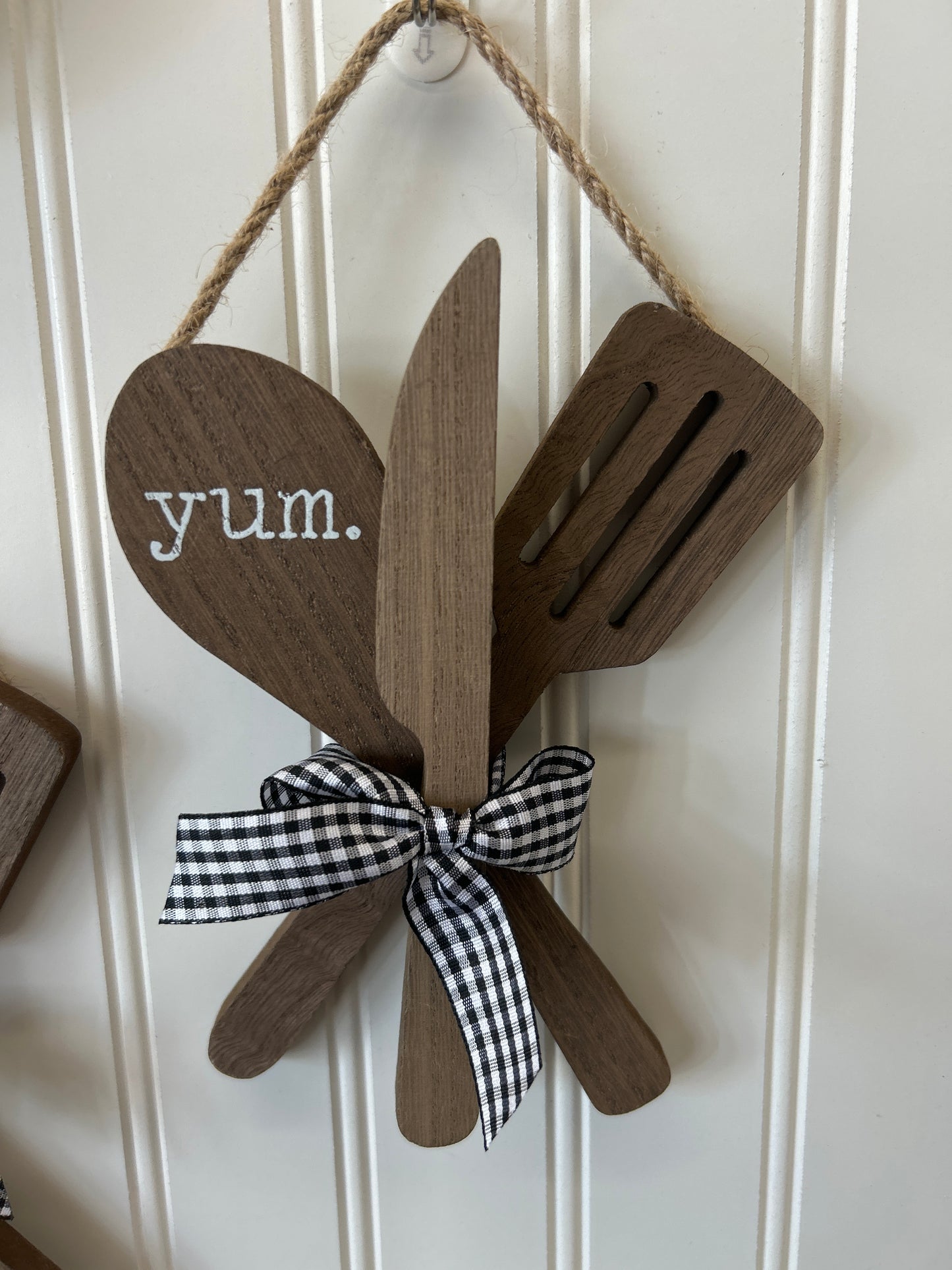 “Yum” Kitchen Decor